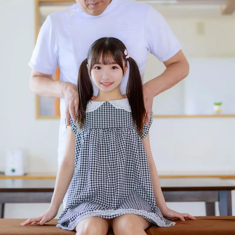由良かな | 目撃せよ！スレンダー美女が織り成す中出し×素人 エロいエロ画像-1